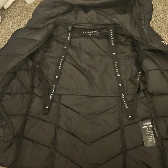 Bernardo Black Puffy Jacket - Picture 2 of 4